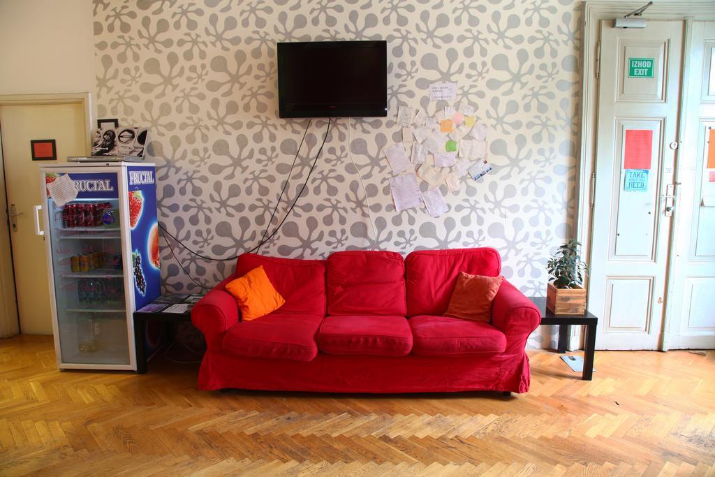 Hostel Zeppelin Ljubljana Exterior photo